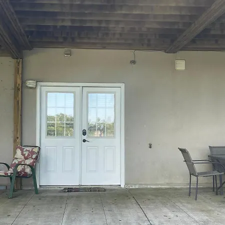 Lakeside Serenity In Newnan